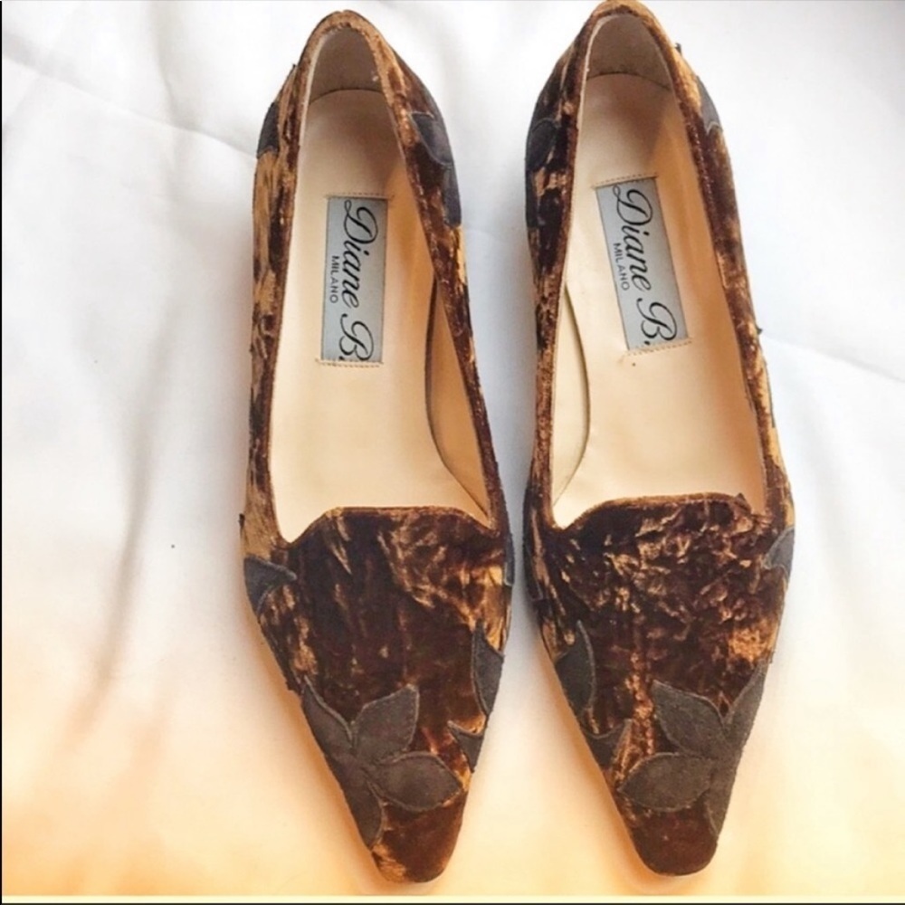 Diane B. camel colored w/black flower deta…